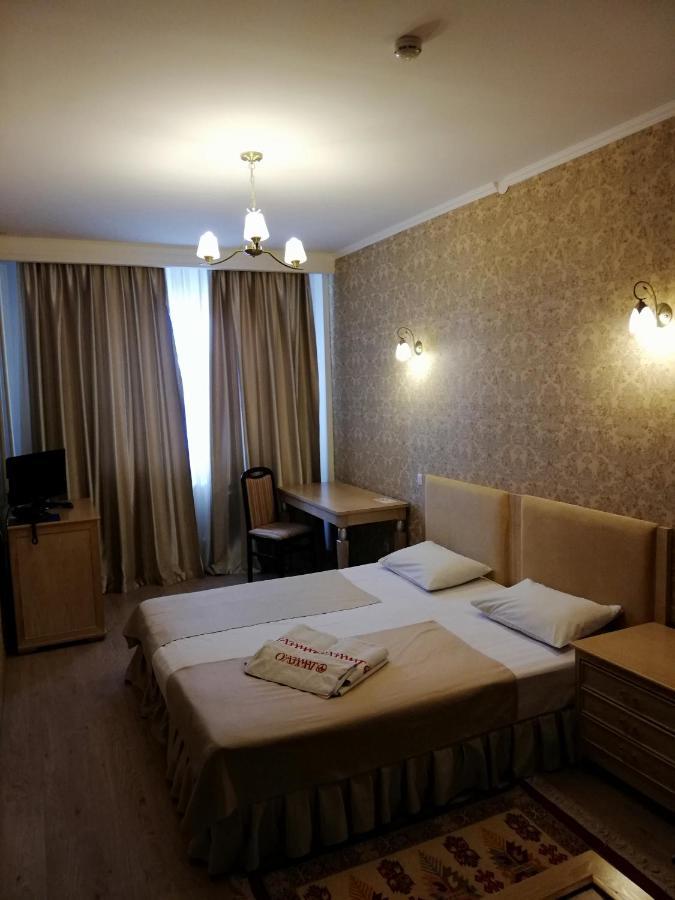O Azamat Hotel Nur-Sultan  Exterior photo