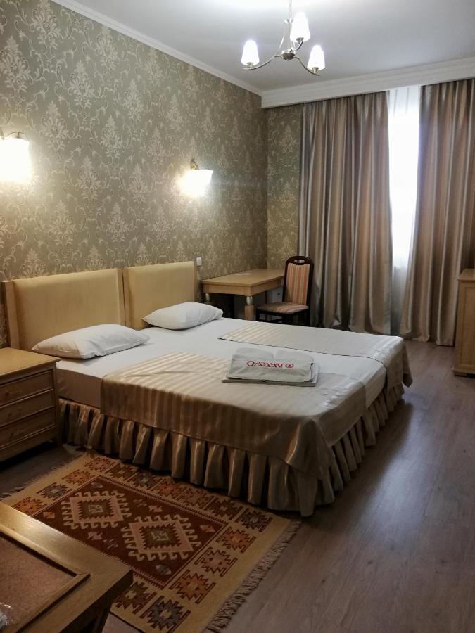 O Azamat Hotel Nur-Sultan  Exterior photo