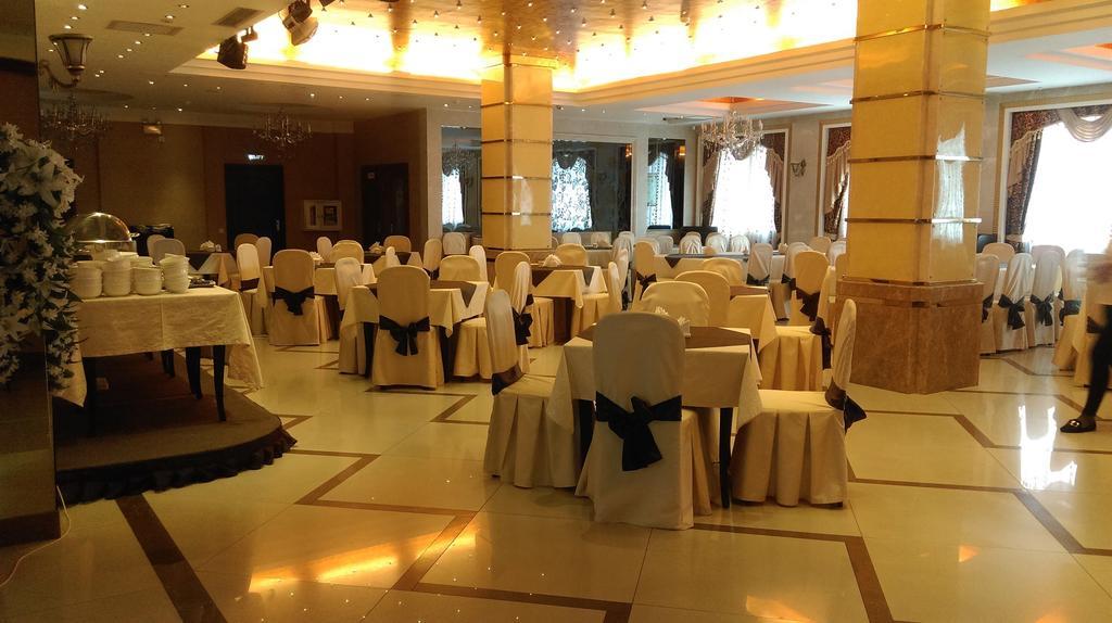 O Azamat Hotel Nur-Sultan  Exterior photo