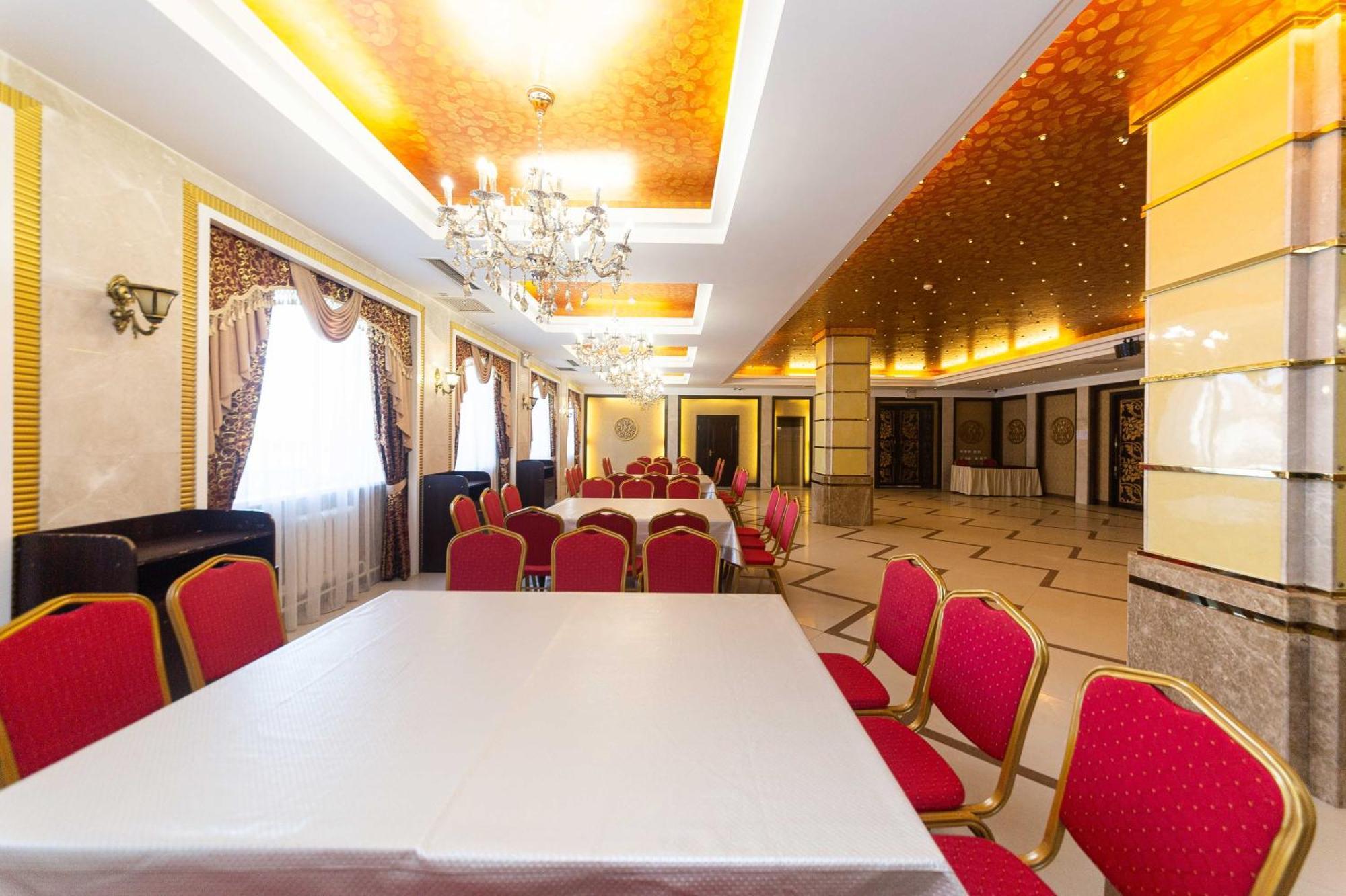 O Azamat Hotel Nur-Sultan  Exterior photo