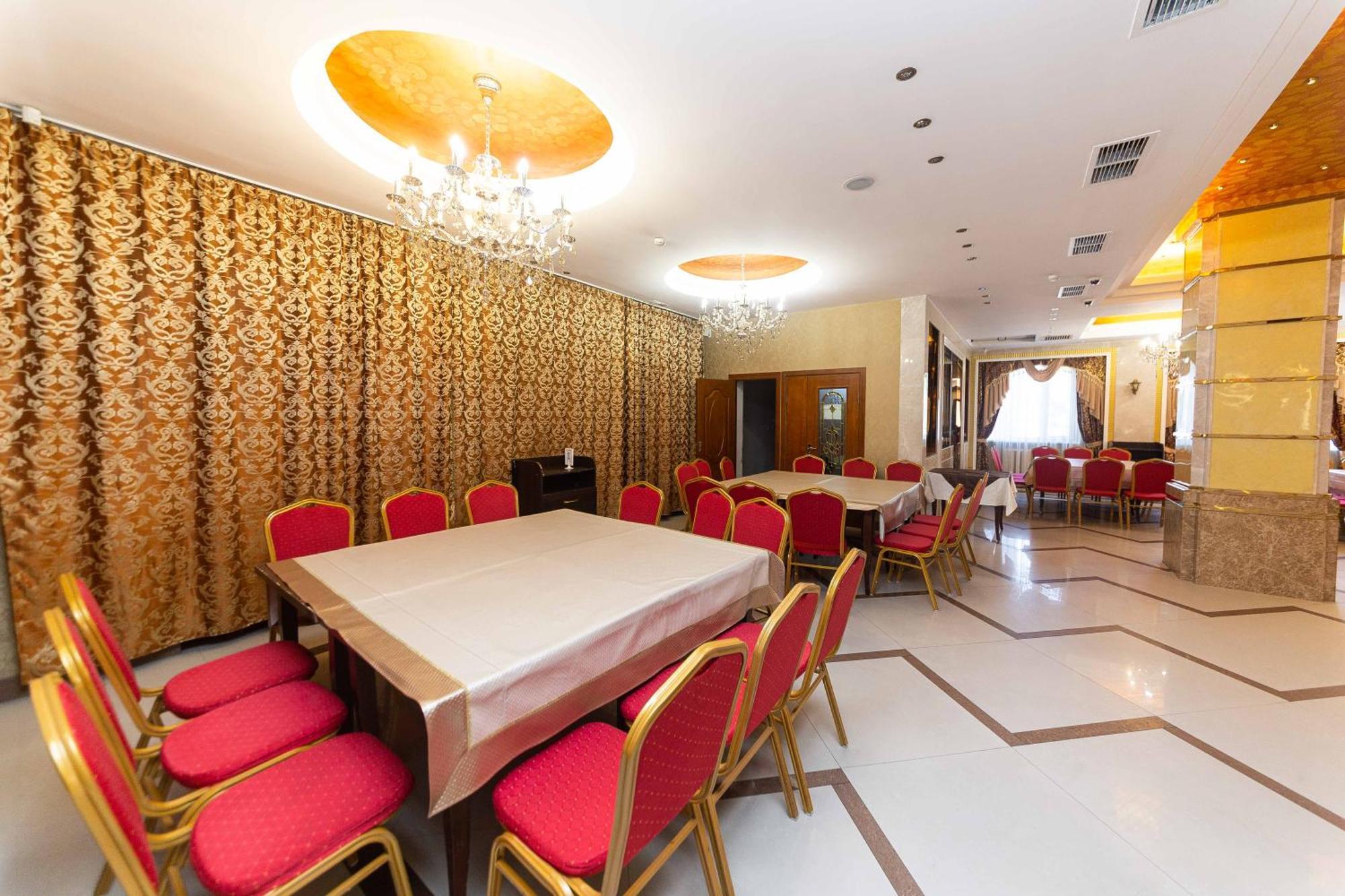 O Azamat Hotel Nur-Sultan  Exterior photo