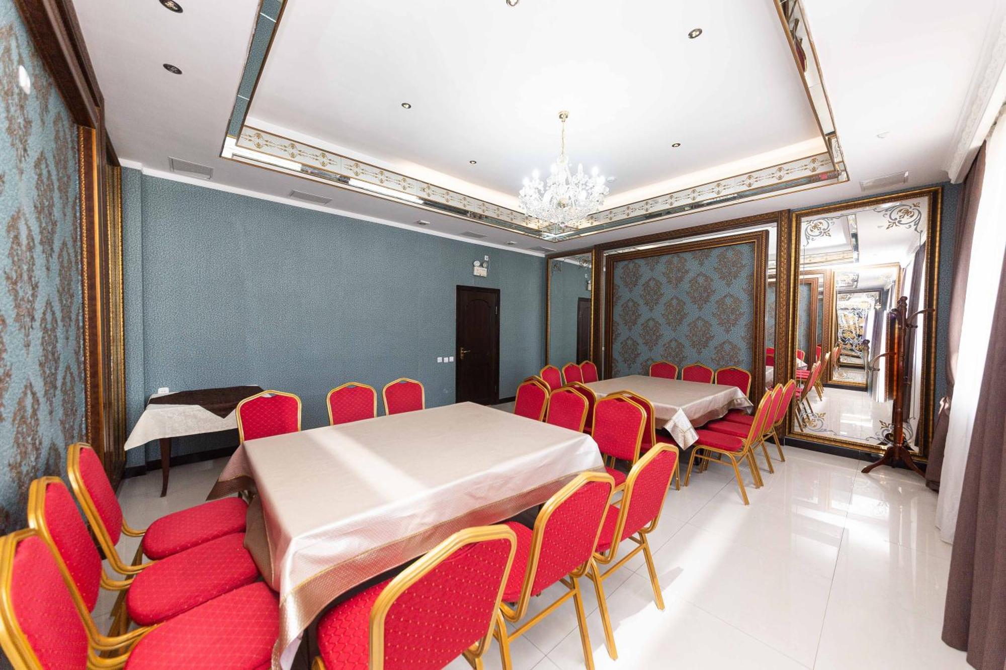 O Azamat Hotel Nur-Sultan  Exterior photo