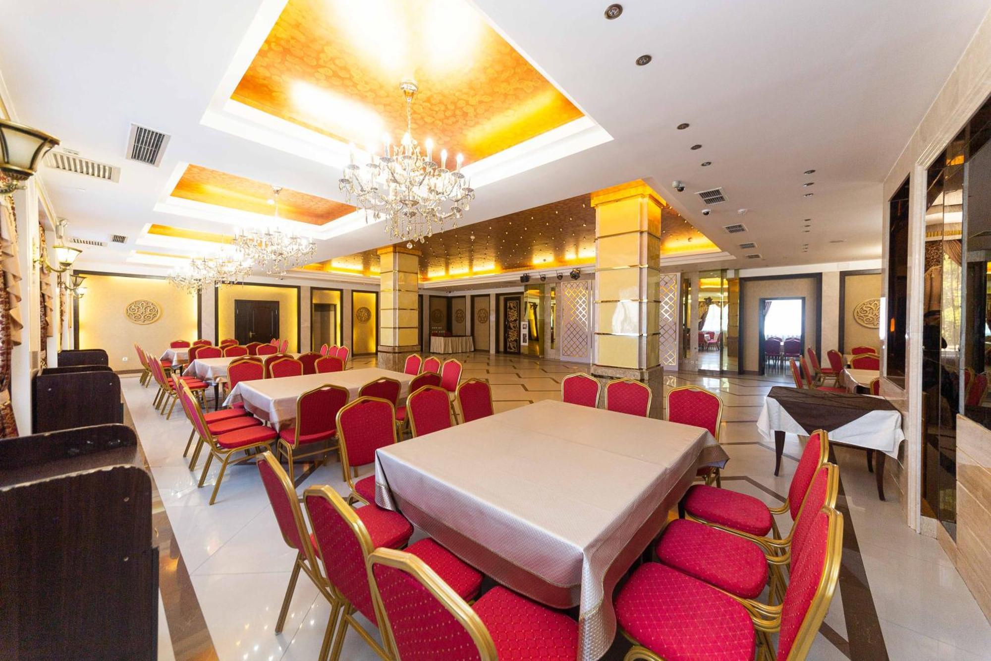 O Azamat Hotel Nur-Sultan  Exterior photo